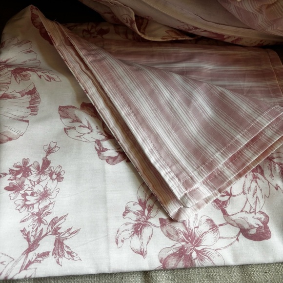 Laura Ashley Delphine Pink Cotton Comforter Reversible Set King - Picture 11 of 16